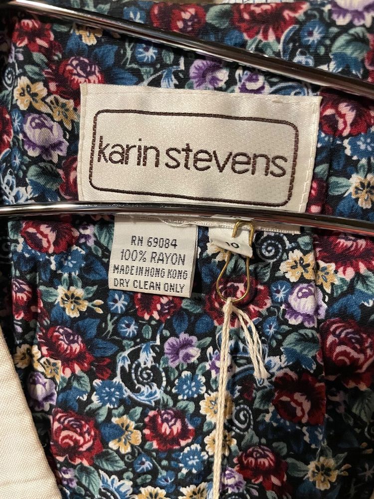 Karin Stevens ワンピース ディテール