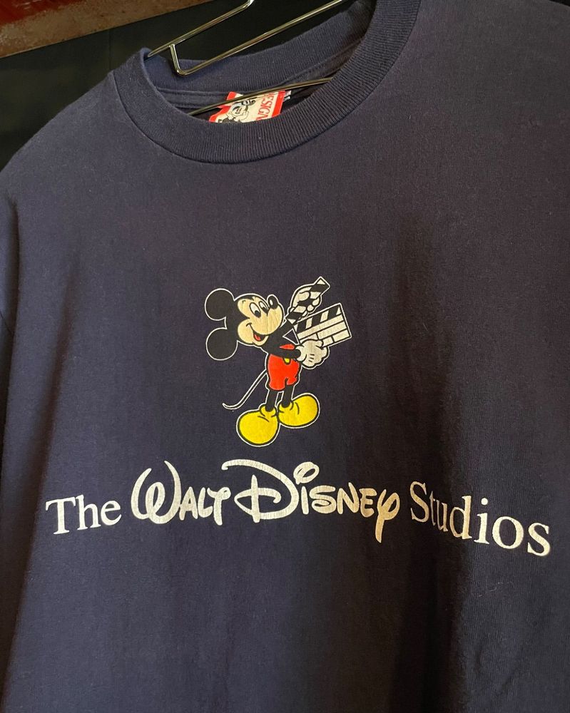 Disney DESIGNS Tシャツ 背面