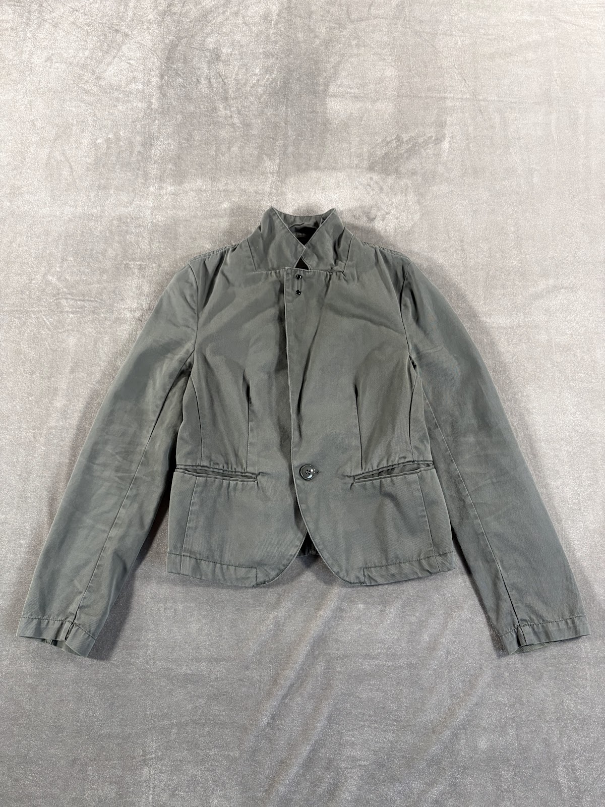 ZUCCA TRAVAIL フランス製 オリーブのジャケット 3